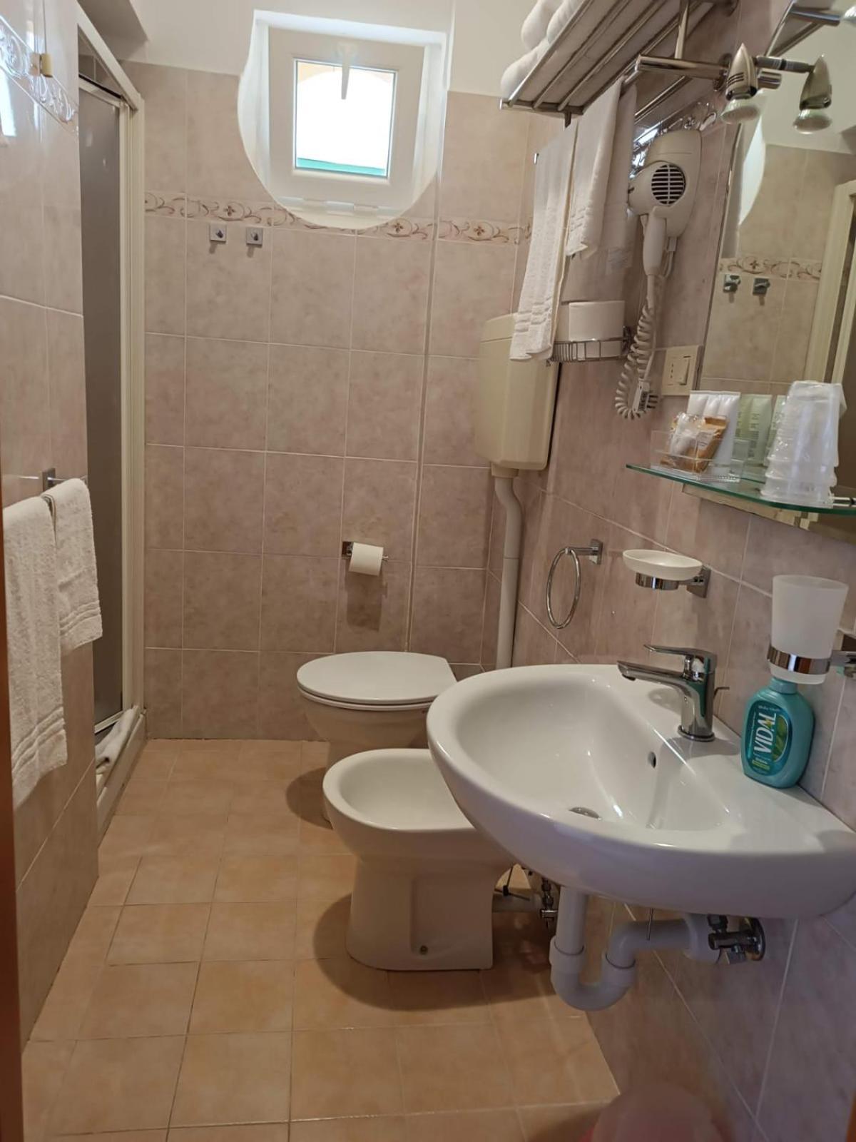 Hotel Lido Varazze Esterno foto