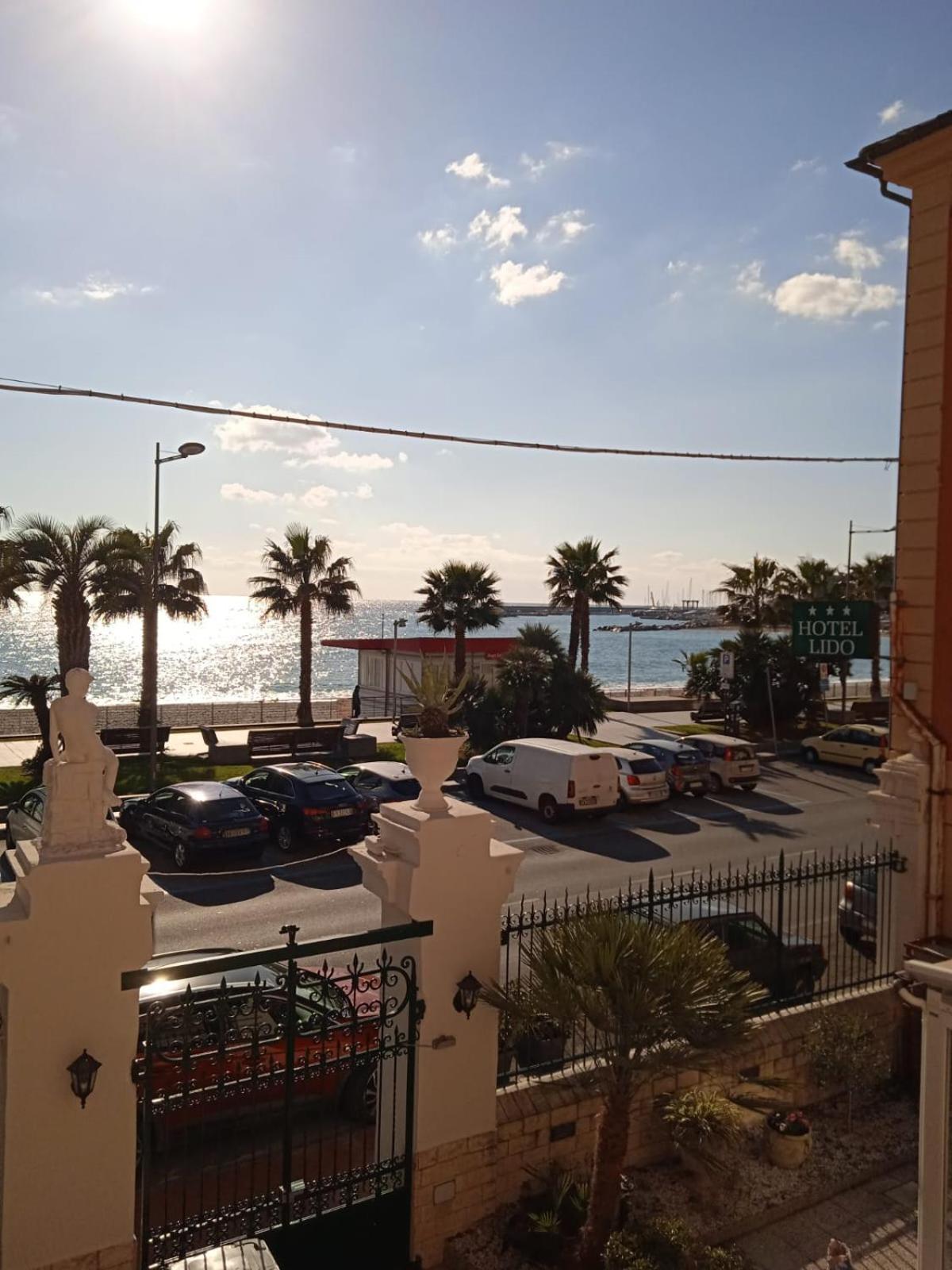 Hotel Lido Varazze Esterno foto