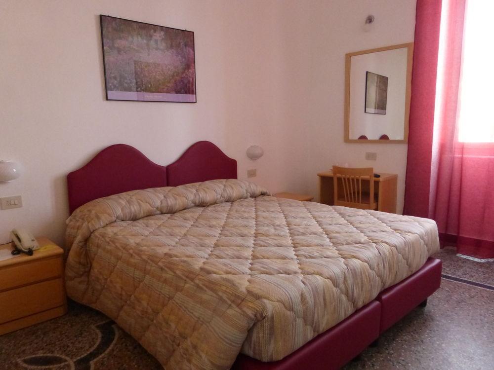 Hotel Lido Varazze Esterno foto